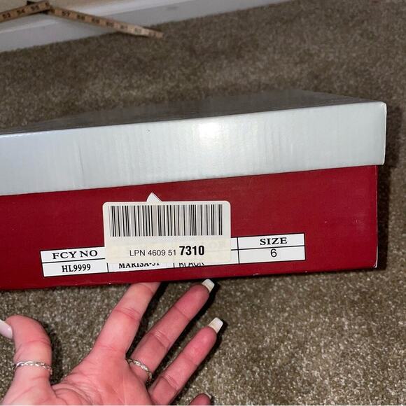 Breckelles Brand Heels suede/velvet like platform heels black SZ 6 High heels - Picture 2 of 7